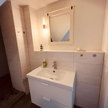 דירה De Olle Leive In בורן